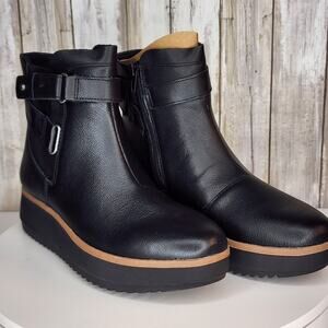 Clarks Women’s Zylah Faye Ankle Boots – Comfort Flatform Leather - Size 6 M